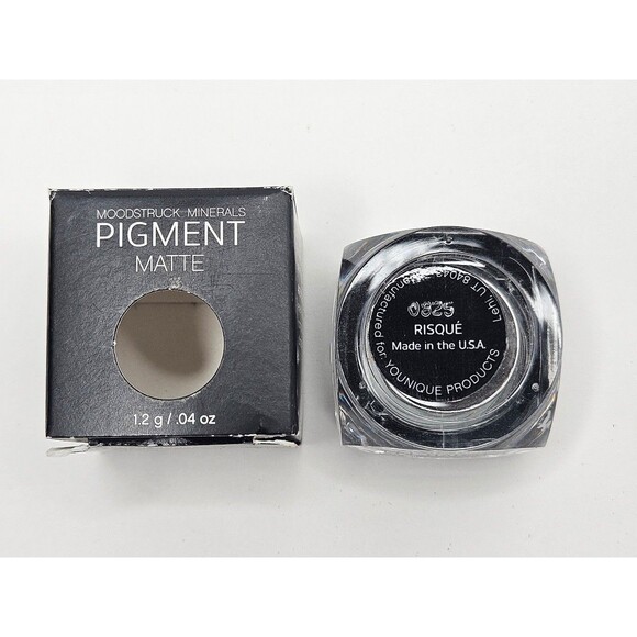 Younique Moodstruck Minerals Pigment Matte Risque New in Box - Picture 3 of 5